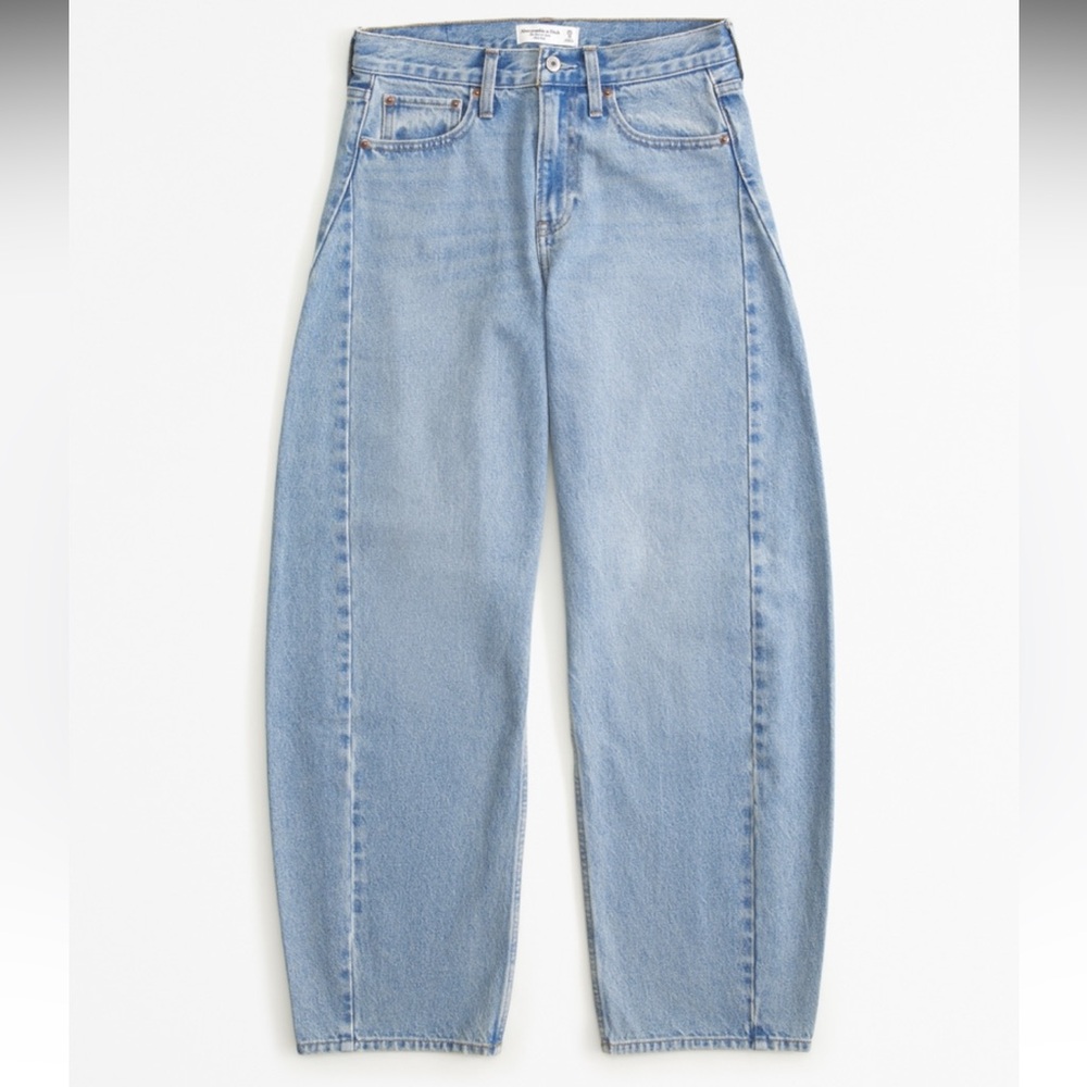 ABERCROMBIE BARREL JEANS